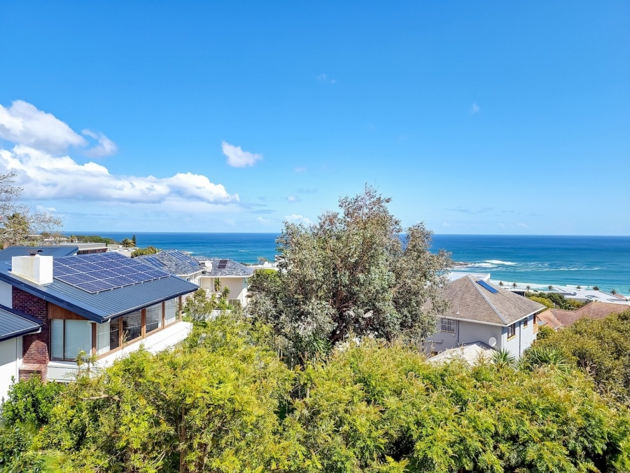 To Let 7 Bedroom Property for Rent in Camps Bay Western Cape